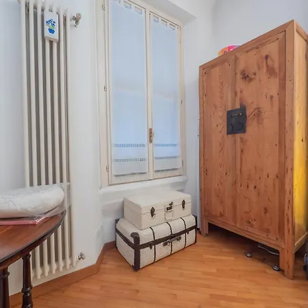 Xenia - Cozy Two-rooms In Corso Vercelli Apartament