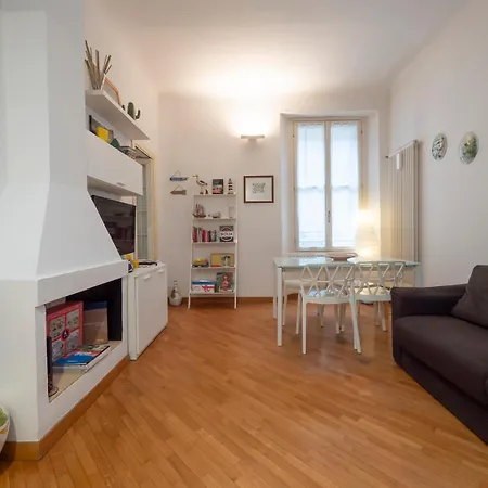 Xenia - Cozy Two-rooms In Corso Vercelli Apartament *