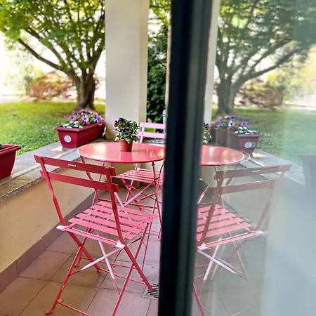 Laura S Garden - Romantic Place And Private Parking Apartment Mailand