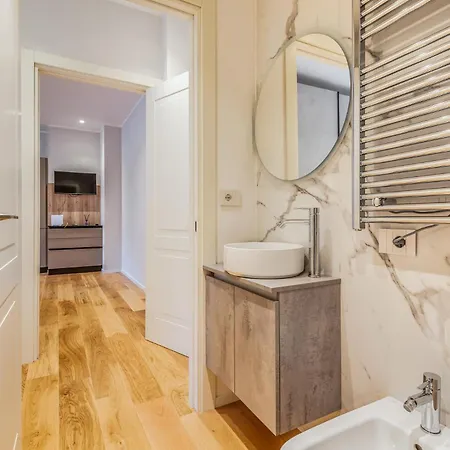 Via Carracci 6 2 Pax Wi-fi Apartment Milan