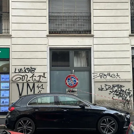 Apartment Roma Centro شقة ميلان