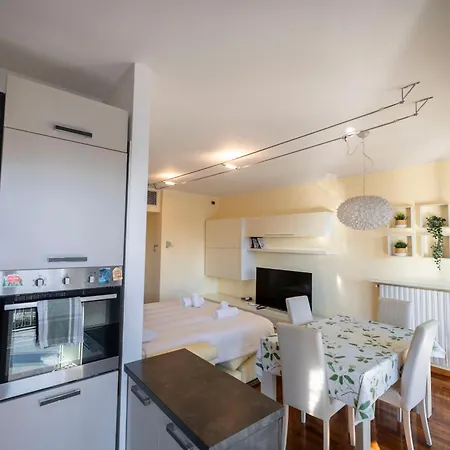 Apartament Splendido Bilocale A Due Passi Da Bicocca - M5