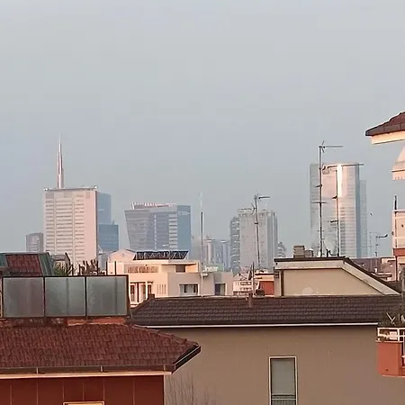 Sky View With Swimming Pool, Ac, Wifi, M2 4* Milano