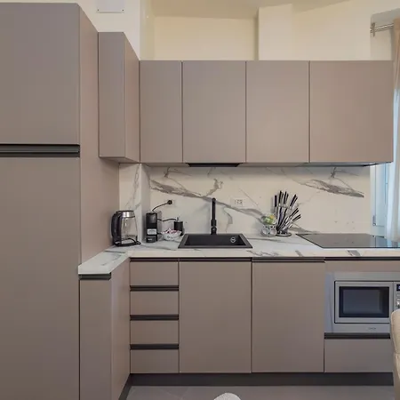 Spacious 2bdr With Balcony Arco-sempione Area, By Rentopolis