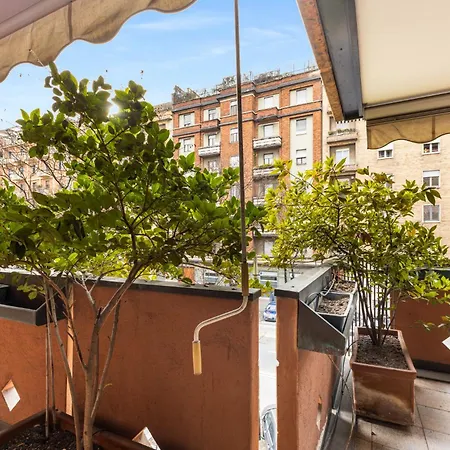 Station House - Terrazza Con Vista Lägenhet Milano