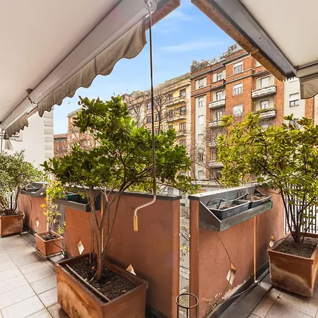 Station House - Terrazza Con Vista Lägenhet Milano