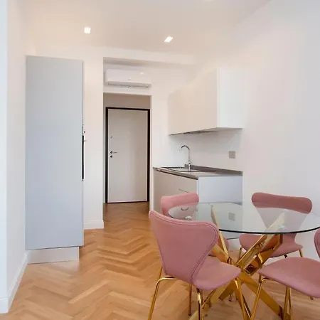 Fontana18 - Duomo View * Milano