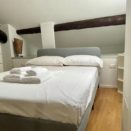 Apartamento Casa Luminosa Milão