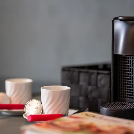 Lägenhet Modern For 4 In Historical Building - Duomo View Milano