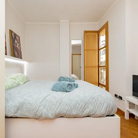 Cozy And Lovely - Center Apartment