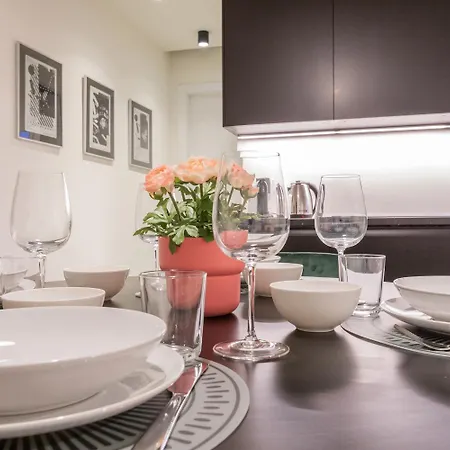 Corso Twelve * Milão