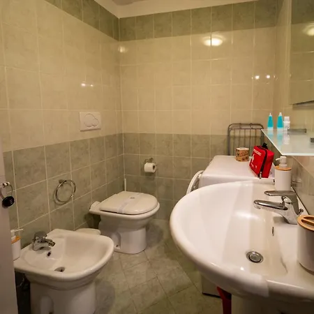 La Tana Di Mart - Zona Navigli - Vicino Metro Apartament Mediolan