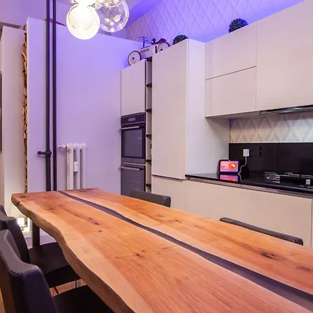 Boutique Con Cortile-design&fashion District Mailand