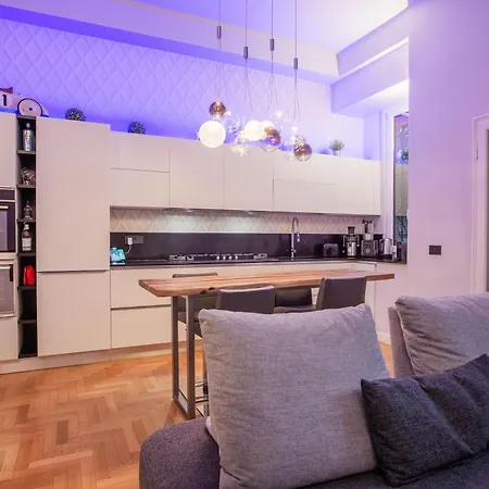 Boutique Con Cortile-design&fashion District Milaan