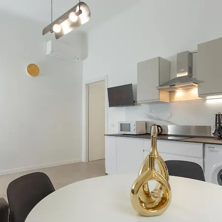 Umbria Klimt - Near Fondazione Prada * Mailand