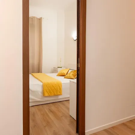 Free Parking - Retreat In Centrale