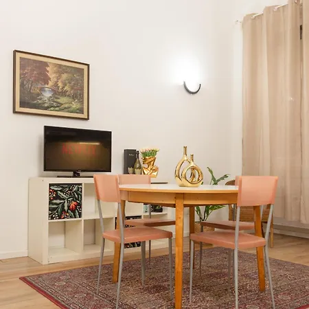 Free Parking - Retreat In Centrale Milan