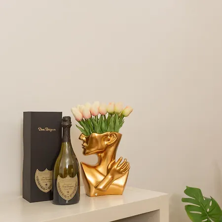 Free Parking - Retreat In Centrale Apartment Milan