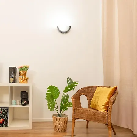 Free Parking - Retreat In Centrale