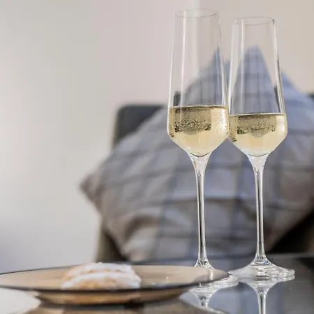 Bella In Duomo - 6 Guests