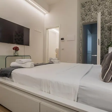 Bella In Duomo - 6 Guests Милан