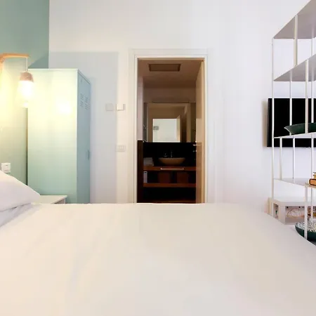 Hozyhome Isola District Apartment *