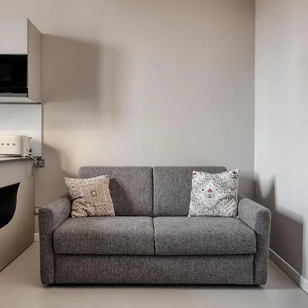 Navigli, 90 Square Meters, Free Parking Ripa Ticinese Milan