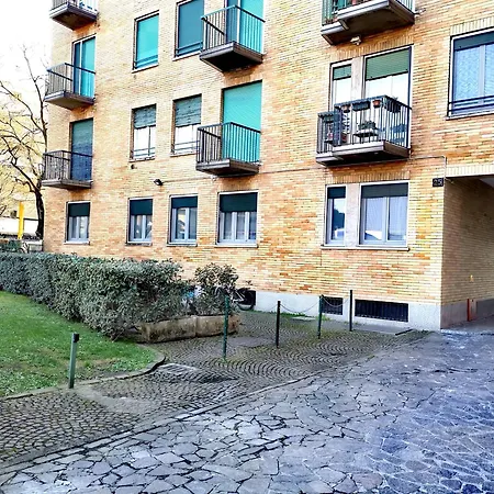 Apartment Bright And Panoramic Near Navigli, Milan
