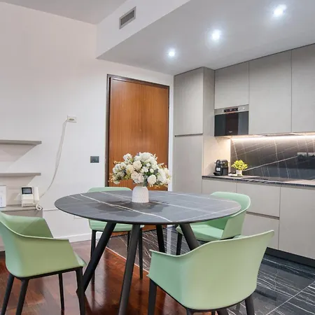 Duomo Lux - Elite In The Heart Of Milan