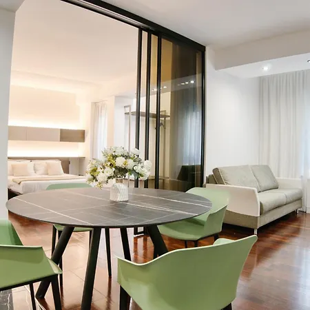 Duomo Lux - Elite In The Heart Of شقة