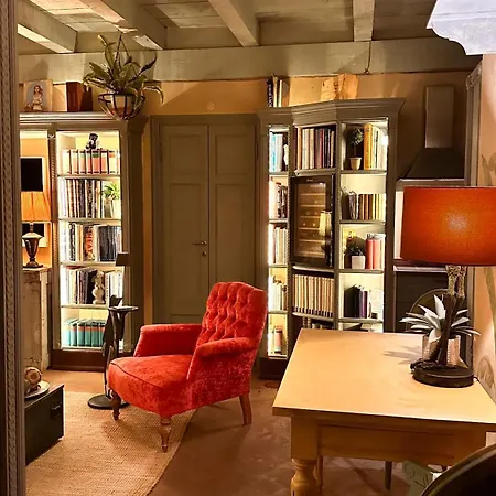 Con Giardino Privato E Sauna Διαμέρισμα