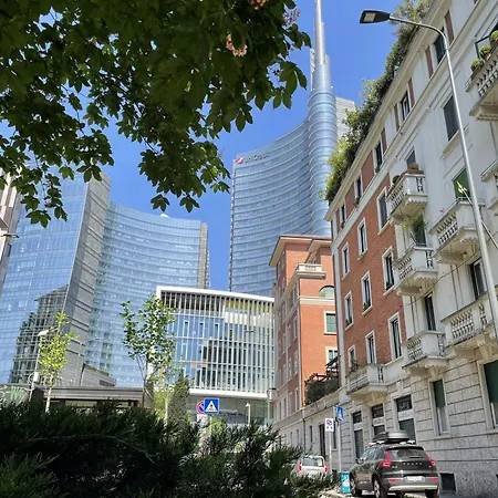 Regina By The Blue Twins Daire *