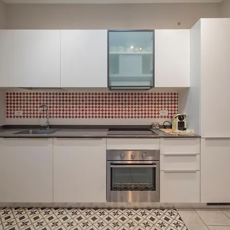 I Host - Cucchi 7 * Μιλάνο