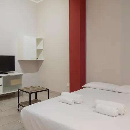 I Host - Cucchi 7 Μιλάνο