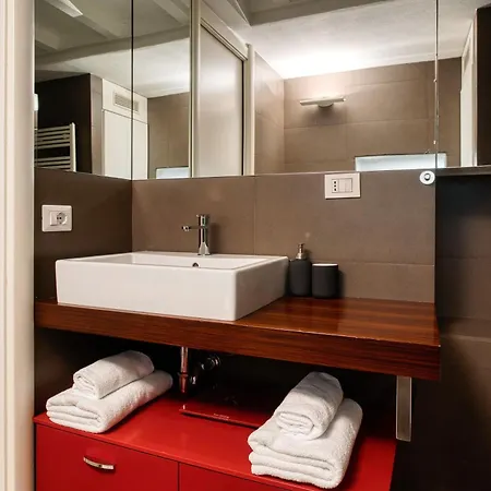 Just Urban - Stupendo Loft In Porta Romana - Duomo A 4 Min M3 Apartman Milánó