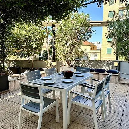 Apartman Deluxe Multispace With Terrace Milánó