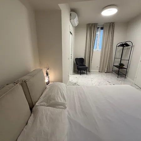 Attico Elegante Con 2 E 2 Bagni In Centro * Milano