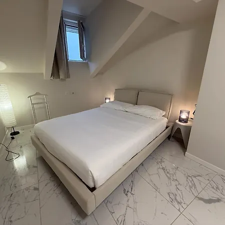 Attico Elegante Con 2 E 2 Bagni In Centro * Milano