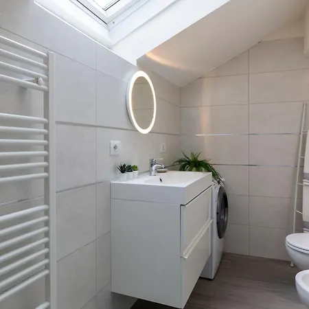 Apartman Bright Attic M4 - 2 Bedrooms *