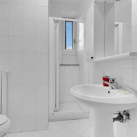 Apartment The House Of Via Muratori 11 Milan