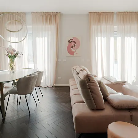 Conciliazione-cadorna - Ampio Trilocale Di Design Apartment Mailand