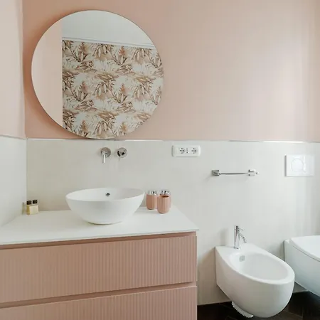 Apartment Conciliazione-cadorna - Ampio Trilocale Di Design