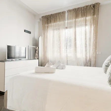 Conciliazione-cadorna - Ampio Trilocale Di Design Milano