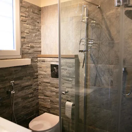 Apartment Il Nome Della Rosa 4 Pax *