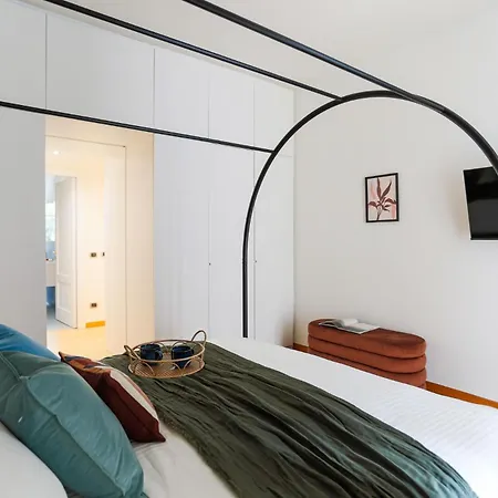 Appartement The Rent - Spacious Three-bedroom In The Heart Of