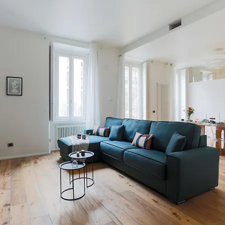 The Rent - Spacious Three-bedroom In The Heart Of Appartement *