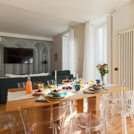 The Rent - Spacious Three-bedroom In The Heart Of