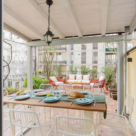 The Rent - Spacious Three-bedroom In The Heart Of 公寓
