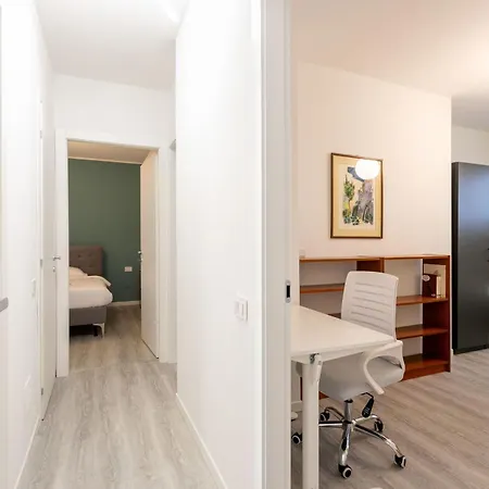 Russoli By Halldis Apartament