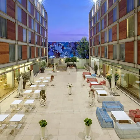 Doubletree By Hilton Hotel Milaan